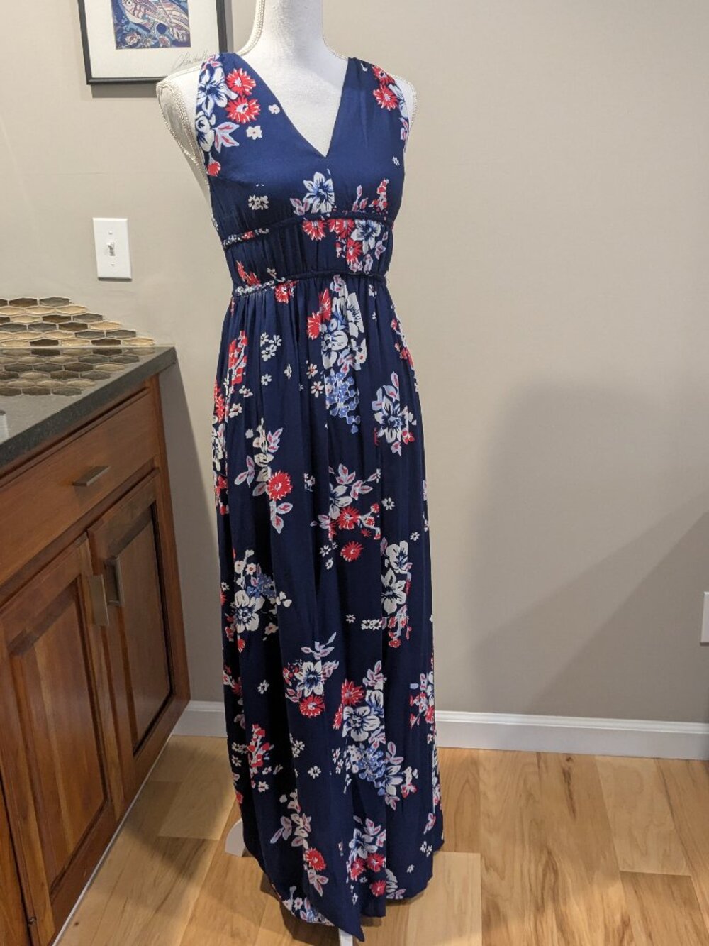 Japna Size Small Navy Floral Maxi Dress - V-Neck Smocked Waist & Button-Back